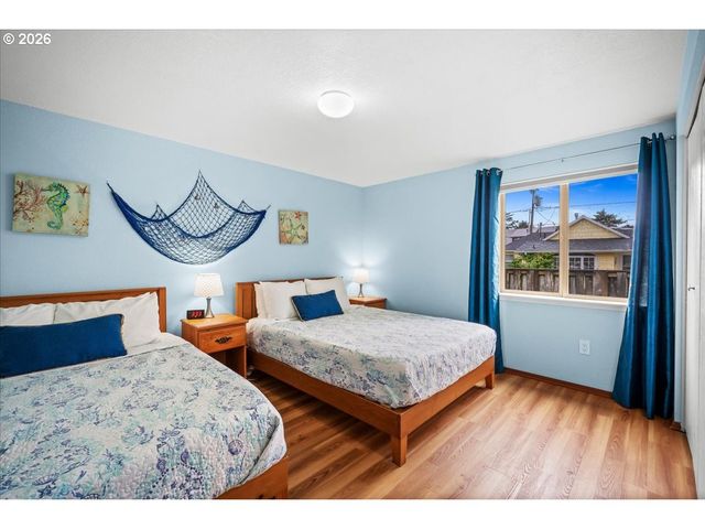 1658 S EDGEWOOD St, Seaside, OR 97138