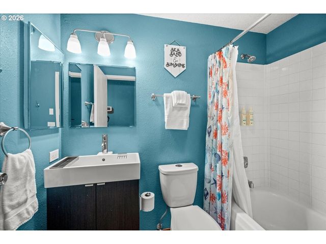 1658 S EDGEWOOD St, Seaside, OR 97138