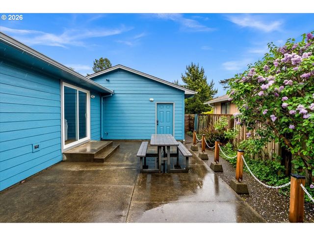 1658 S EDGEWOOD St, Seaside, OR 97138