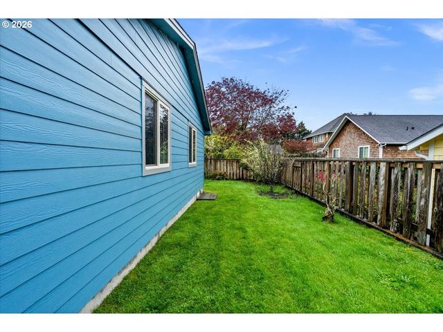 1658 S EDGEWOOD St, Seaside, OR 97138