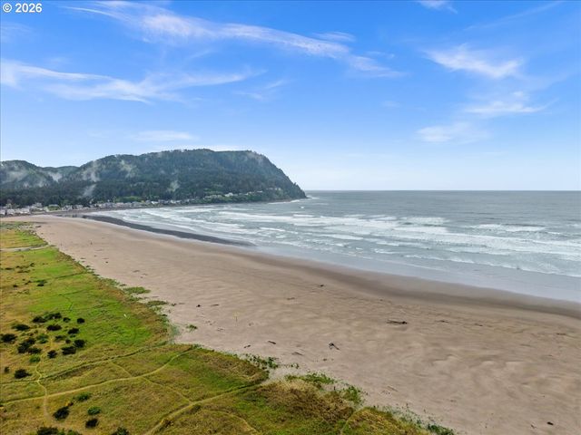 1658 S EDGEWOOD St, Seaside, OR 97138