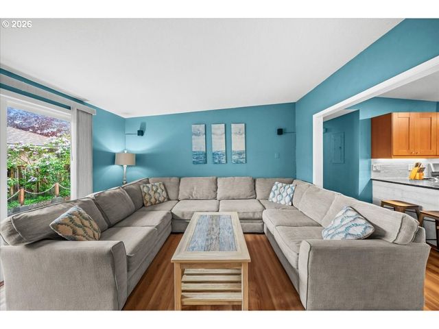 1658 S EDGEWOOD St, Seaside, OR 97138