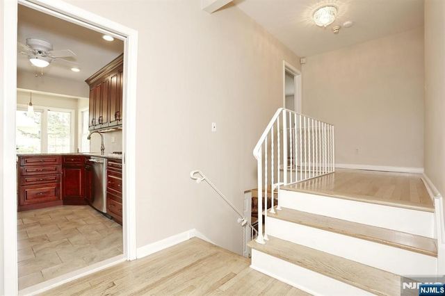800 Glenside Court, Oradell, NJ 07649