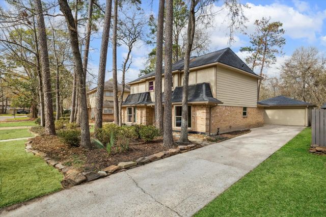 2011 Willow Point Drive, Kingwood, TX 77339