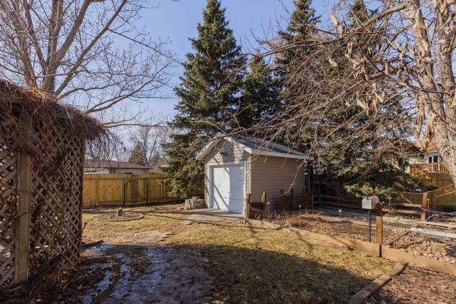 1625 35th Avenue S, Fargo, ND 58104