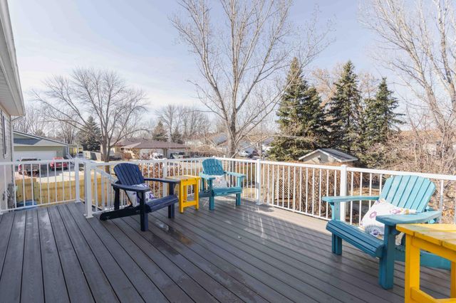 1625 35th Avenue S, Fargo, ND 58104