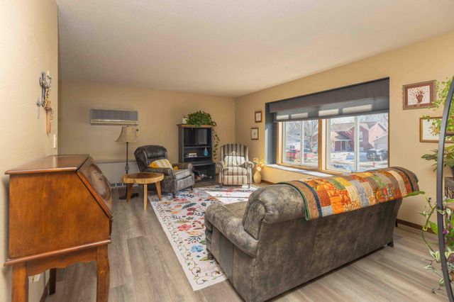 1625 35th Avenue S, Fargo, ND 58104