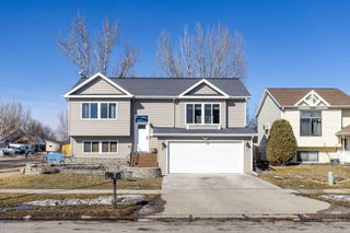 1625 35th Avenue S, Fargo, ND 58104