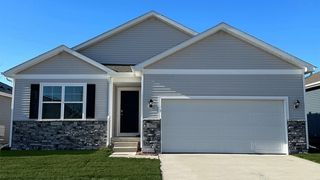 2787 Cecelia Drive, Hiawatha, IA 52233