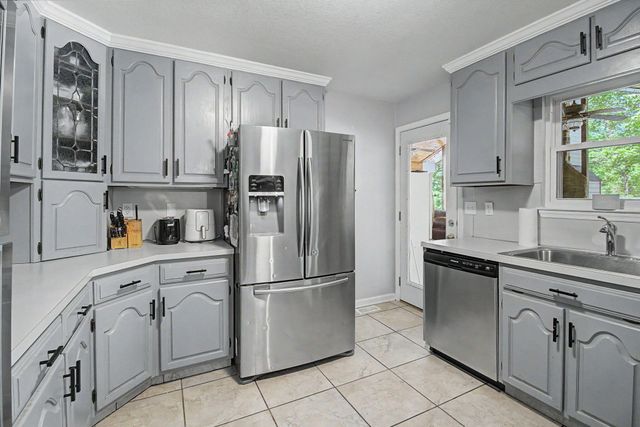 9917 Shore Drive, Soddy Daisy, TN 37379