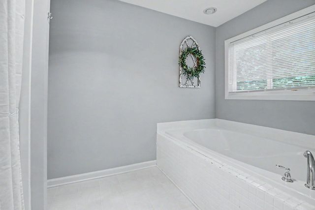 9917 Shore Drive, Soddy Daisy, TN 37379