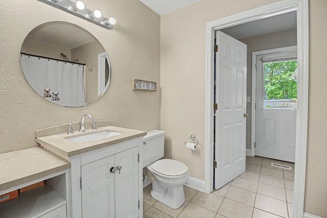 9917 Shore Drive, Soddy Daisy, TN 37379