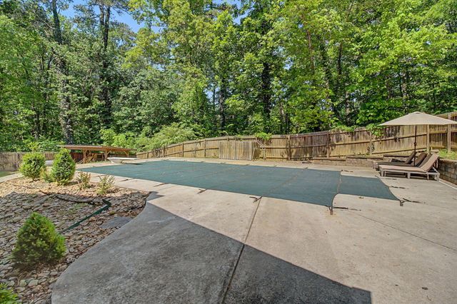 9917 Shore Drive, Soddy Daisy, TN 37379