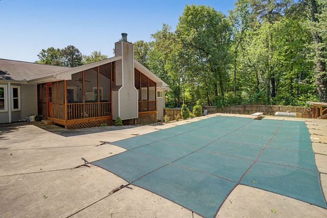 9917 Shore Drive, Soddy Daisy, TN 37379