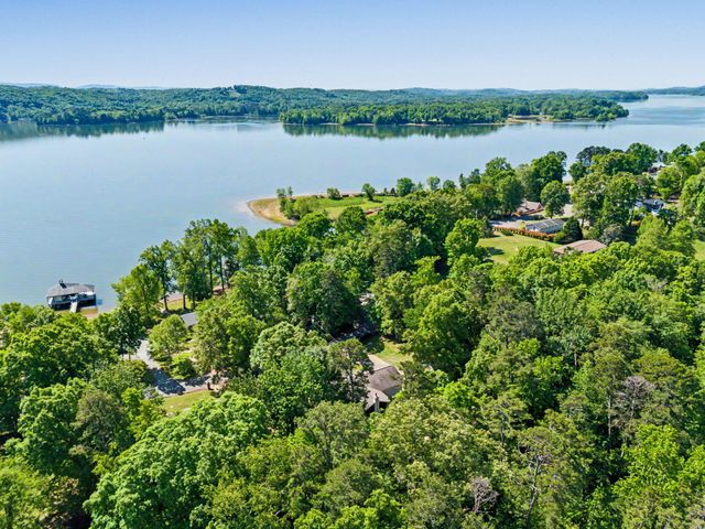 9917 Shore Drive, Soddy Daisy, TN 37379