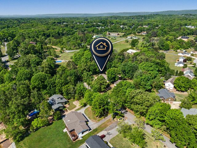 9917 Shore Drive, Soddy Daisy, TN 37379