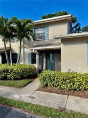 2131 RIDGE ROAD S 105, Largo, FL 33778