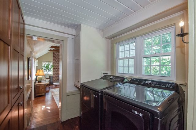 65 Acushnet Rd, Mattapoisett, MA 02739