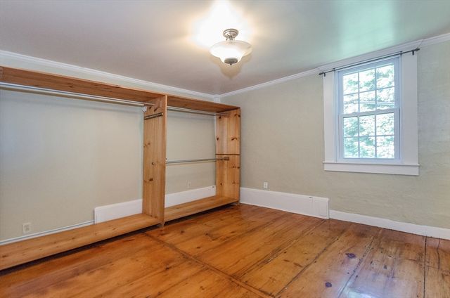 65 Acushnet Rd, Mattapoisett, MA 02739