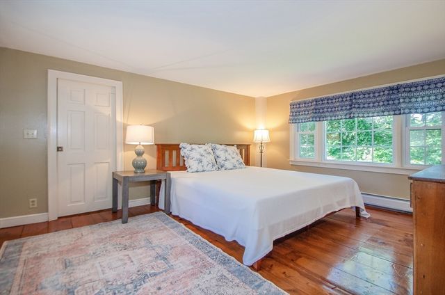65 Acushnet Rd, Mattapoisett, MA 02739