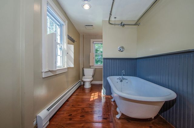 65 Acushnet Rd, Mattapoisett, MA 02739