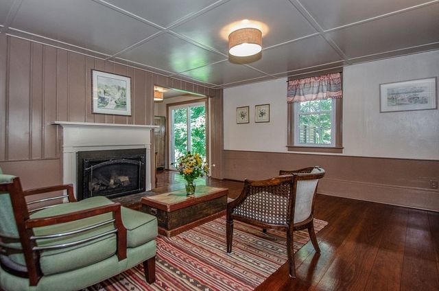 65 Acushnet Rd, Mattapoisett, MA 02739