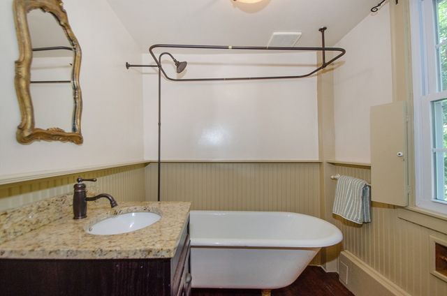 65 Acushnet Rd, Mattapoisett, MA 02739
