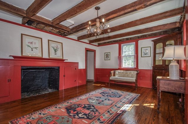 65 Acushnet Rd, Mattapoisett, MA 02739