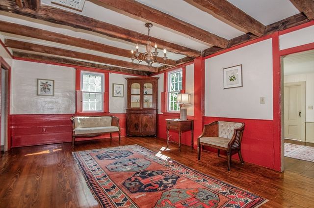 65 Acushnet Rd, Mattapoisett, MA 02739