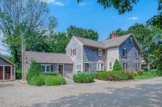 65 Acushnet Rd, Mattapoisett, MA 02739