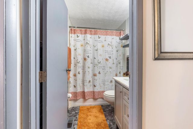 3365 Bruceton Avenue, Columbus, OH 43232