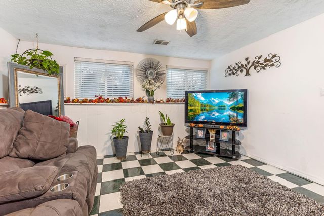 3365 Bruceton Avenue, Columbus, OH 43232