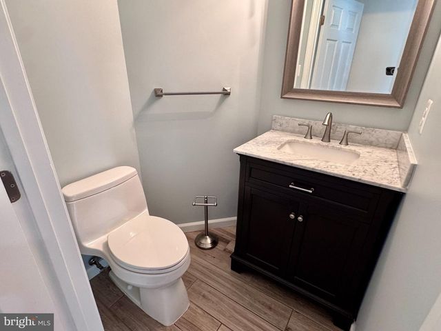 19 MONTGOMERY DR, Stafford, VA 22556