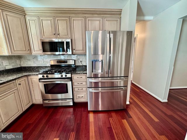 19 MONTGOMERY DR, Stafford, VA 22556