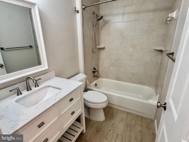 19 MONTGOMERY DR, Stafford, VA 22556
