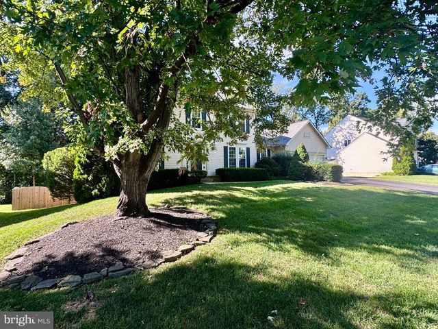 19 MONTGOMERY DR, Stafford, VA 22556