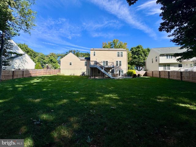 19 MONTGOMERY DR, Stafford, VA 22556