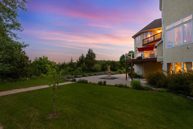 19115 Vogel Farm Trail, Eden Prairie, MN 55347