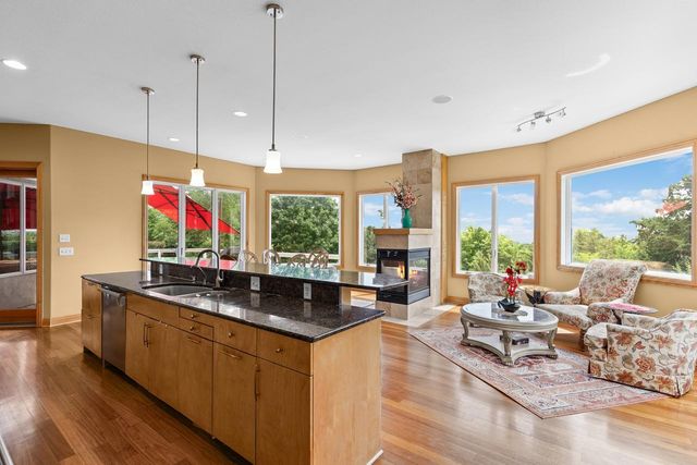 19115 Vogel Farm Trail, Eden Prairie, MN 55347