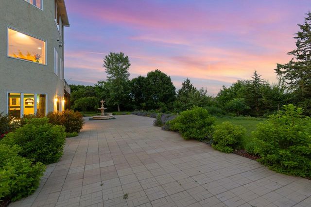 19115 Vogel Farm Trail, Eden Prairie, MN 55347