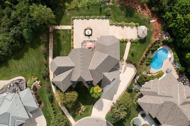19115 Vogel Farm Trail, Eden Prairie, MN 55347