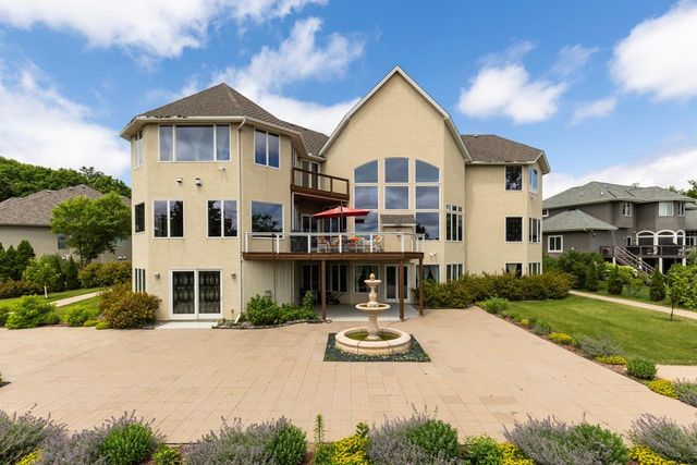 19115 Vogel Farm Trail, Eden Prairie, MN 55347