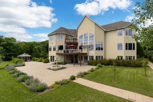 19115 Vogel Farm Trail, Eden Prairie, MN 55347