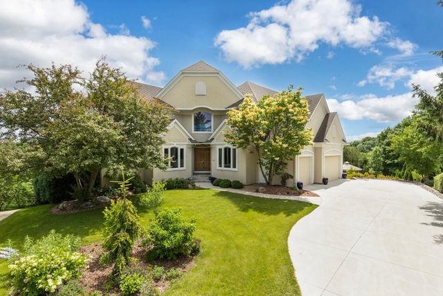 19115 Vogel Farm Trail, Eden Prairie, MN 55347