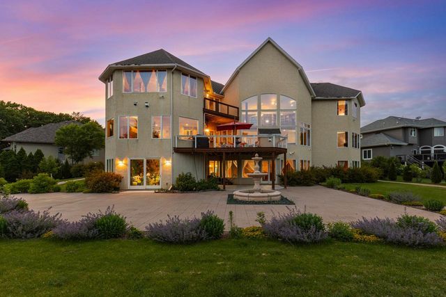 19115 Vogel Farm Trail, Eden Prairie, MN 55347