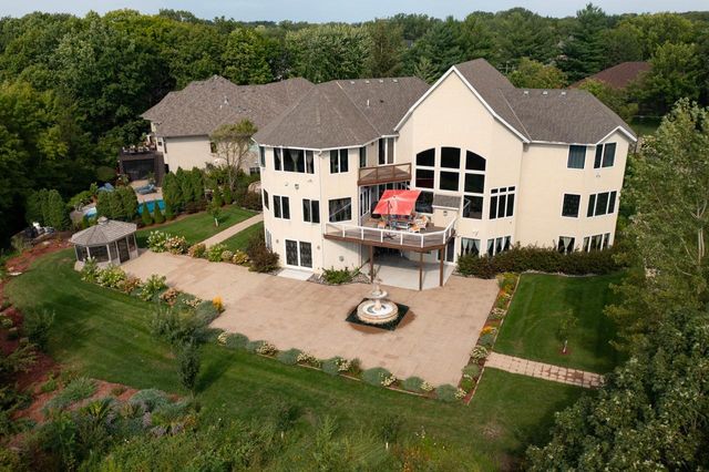 19115 Vogel Farm Trail, Eden Prairie, MN 55347