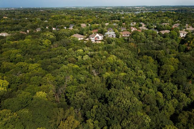 19115 Vogel Farm Trail, Eden Prairie, MN 55347