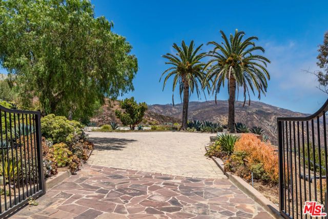 3140 Sumac Ridge Road, Malibu, CA 90265