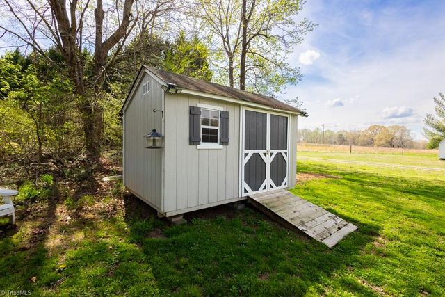 108 Sparrow Road, Eden, NC 27288