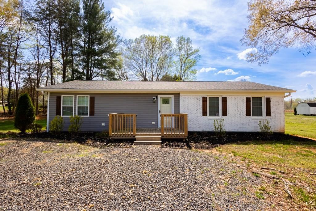 108 Sparrow Road, Eden, NC 27288